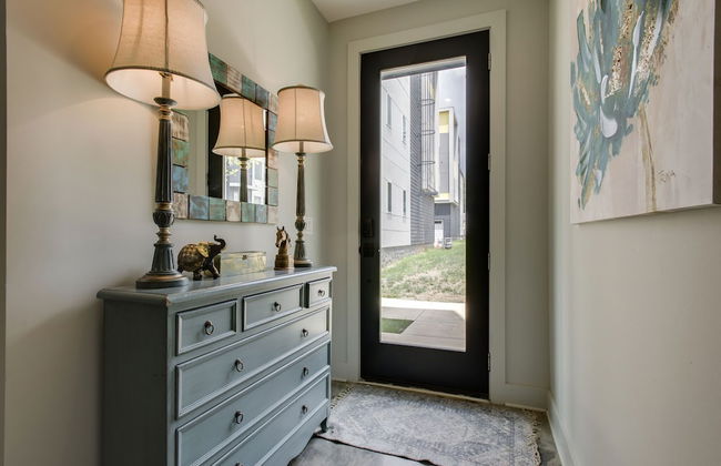 Harmony Highrise - Photo 3