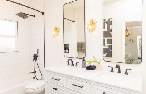 Little Italy 3BD Home with Huge Patio & Backyard - Foto 22