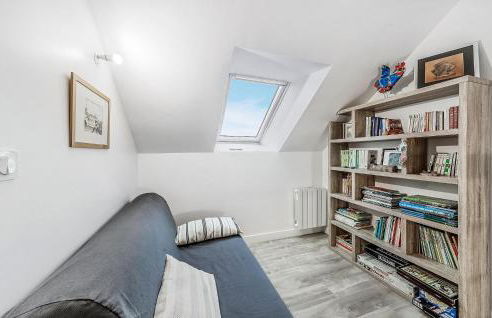 Gorgeous Home In Saint-Méloir-Des-Ondes - Foto 13