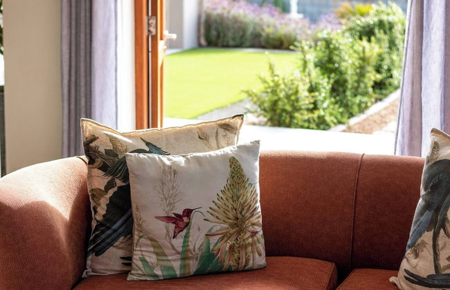 Serene Langebaan Getaway With Garden Views - Photo 34