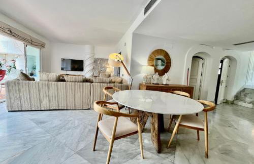 Cozy Townhouse with Sea View - Photo 20