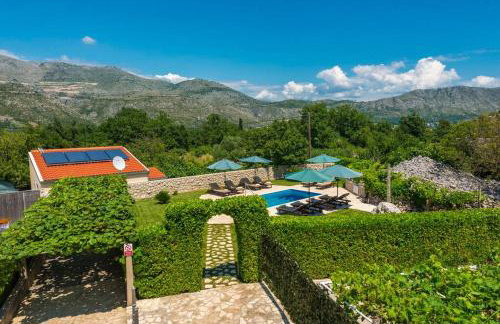 Vila Vergatum-privacy,gym,billiards,table tennis - Foto 23