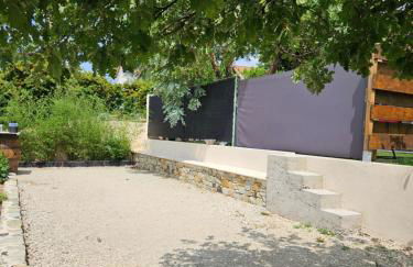 Le Coin Charmant - vue montagnes et jacuzzi privé - Foto 22