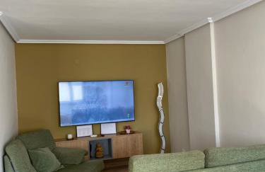 HomeOffice with Church Views - Foto 13