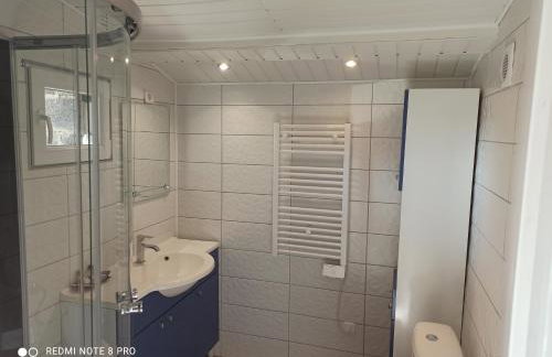 Maisonnette indépendante 4 personnes jardin terrasse - Foto 10
