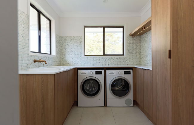 Tugun Retreat - 5BRM Home with Pool - Photo 18