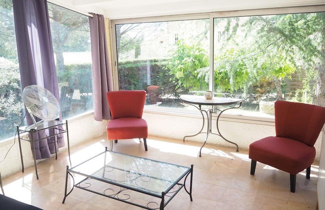 Villa in Vaison Near Mont Ventoux - Photo 2