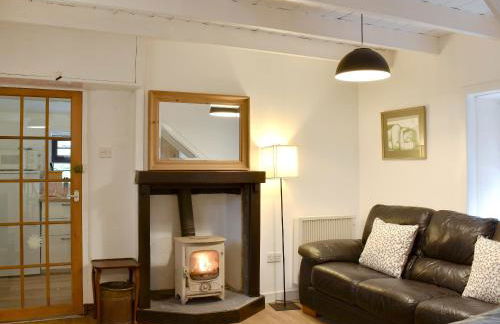 Ivy Cottage - Photo 2