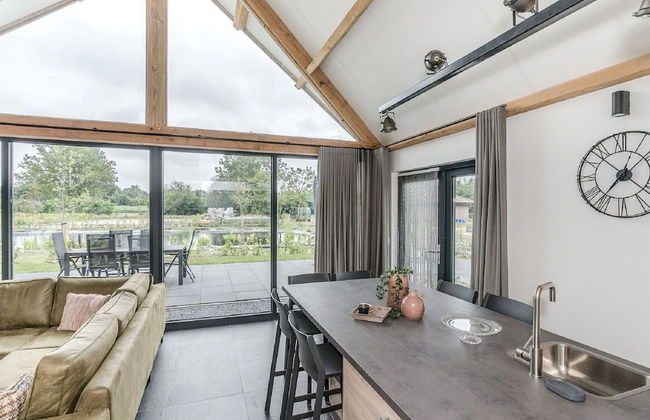 Holiday Home in Netherlands With Pond View - Photo 11