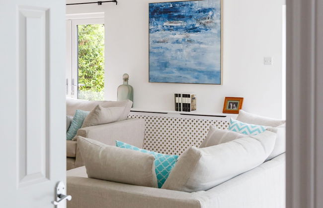 Stunning 5BR Home With Pool - 5 min to Beach - Foto 15