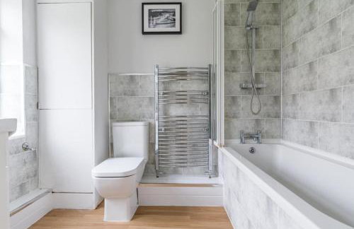 Hawthorn House-Sleeps 4-Pet friendly-Parking - Foto 4