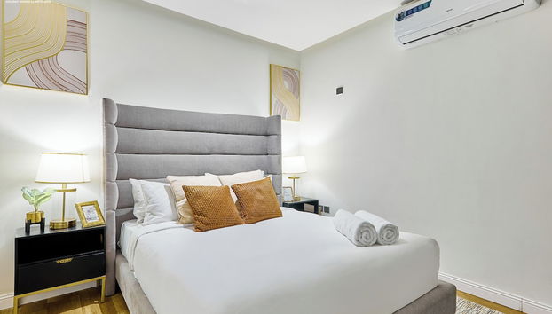 bnbmehomes-2BR nr King Khalid Airport-C3 - Foto 4, Habitación