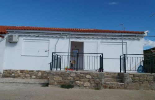 Loutsa Finikounta, 1room Apartment on the beach - Photo 2