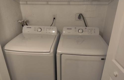 Beautiful 2-Bedroom Condo Near Universal and other Orlando Attractions, King Bed & Wi-Fi - Foto 18