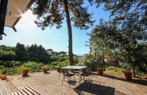 2 Bedroom Awesome Home In Castellabate - Foto 1