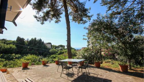2 Bedroom Awesome Home In Castellabate - Foto 1