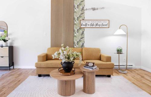 Single-Level 2BR Retreat w Hot Tub & Office - Foto 12