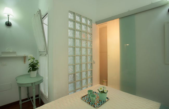 Frida Málaga Centro - Photo 10