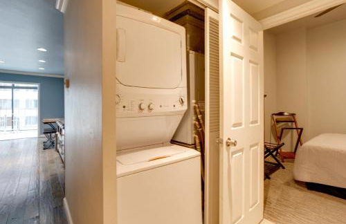 Upscale Denver Condo with Communal Deck and Gym! - Foto 16