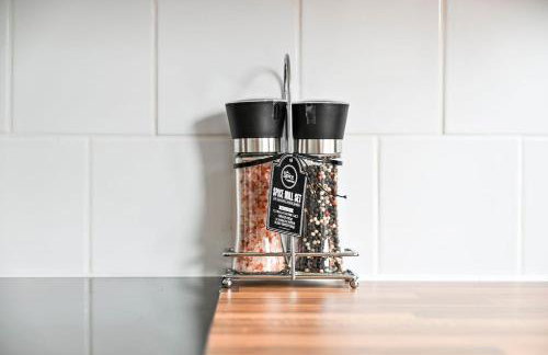 Quiet & Modern Contemporary Home for Work & Family - Foto 24