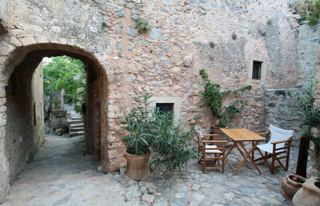 Dorovinis Monemvasia Castlehouses - Photo 38