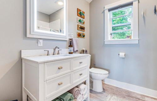 Walk to Dtwn Charlevoix Condo with Fireplace - Foto 18