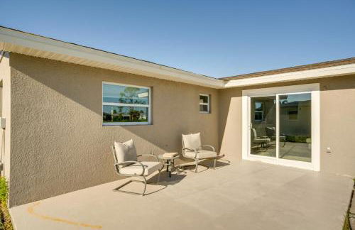 Canal-Front Home with Dock and Patio in North Port - Foto 21