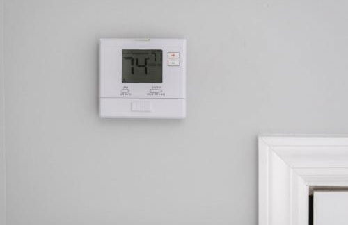 8BR 4BA Home Near NYC -Sleeps 16 - Foto 17