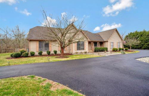 Gorgeous Creek Side Ranch-Style Estate With Dock - Foto 40