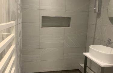 1 bed river apartment on the docks - Foto 5