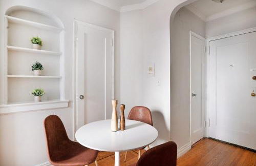 105 -5G Brand New Studio prime location Elevator - Foto 10