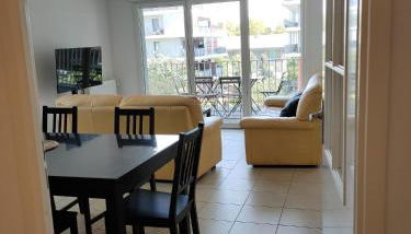 L'Envol - 80 M2 - 40 M2 balcon - 2 parkings privés - Foto 3