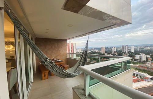 Apartamento confortável, localização extra -recepção 24h- Varanda com vista panorâmica - Foto 2