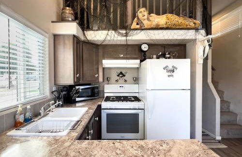 Siren's Adventure Riverfront Cottage! - Foto 50