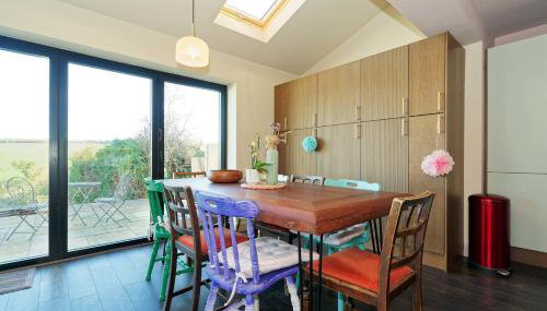 Kent Downs Cottage Modern Family Retreat near Canterbury - Photo 3