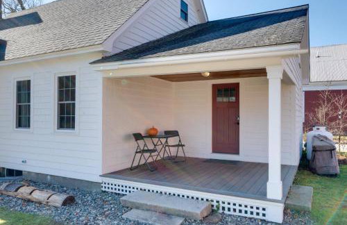 Charming Farmhouse Walk to Village and Trails! - Foto 25