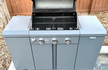 Tropical Oasis with Tiki Bar, Firepit, Seasonal Pool - Foto 46