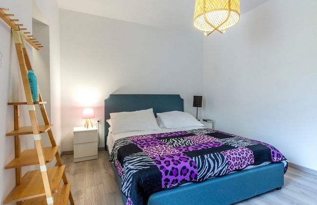 Serene Rural Villa With Pool, Sun Deck, and Children's Play Area - Foto 1