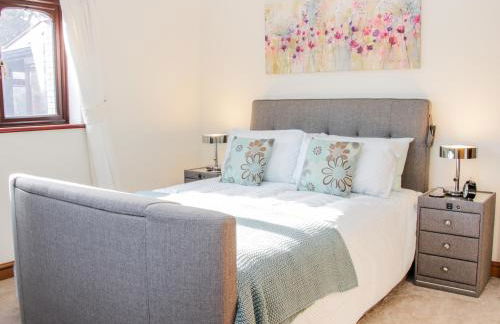 Court Farm - Photo 25