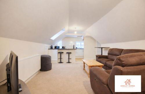 2 BR sleeps 4 - Huge communal space - Long stays welcome - Close to Hinkley - Free private parking - Foto 2