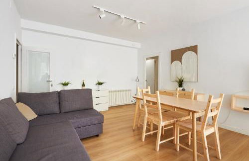 Family Apartment Camp Nou by Maison Piñata - Photo 4