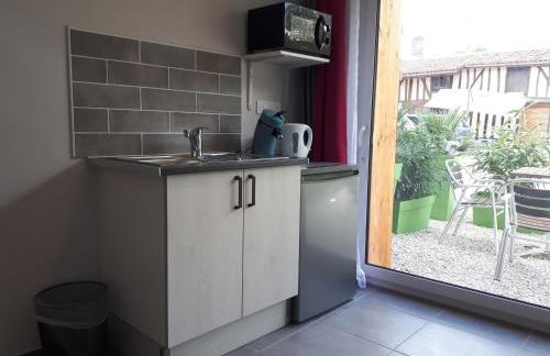 "Le Studio" climatisation Parking Privé Restauration Proche des lacs - Foto 18