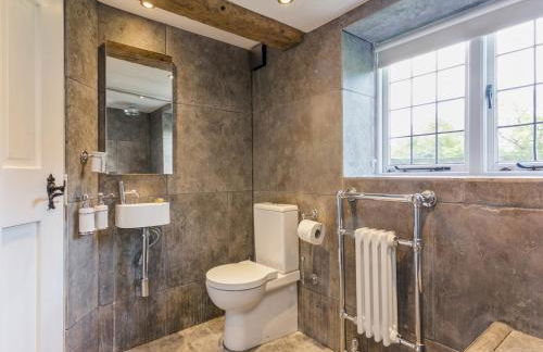 Secluded Mansion Retreat - Expansive Private Oasis - Pass the Keys - Foto 15