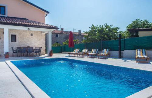 Villa in Brtonigla With Private Pool - Foto 4