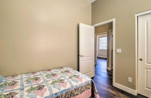 Pool Table, Yard and Grill Luxe Queen Creek Escape - Foto 27