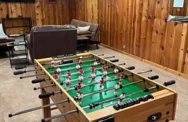 Spacious Arvada Family Home with King Beds and Office - Foto 1