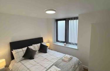 Newly built 2 bed flat in the heart of Leek - Photo 2