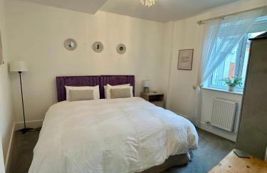 CC - Central Location Top Floor 2 Bed Deluxe Modern Apartment - Foto 4