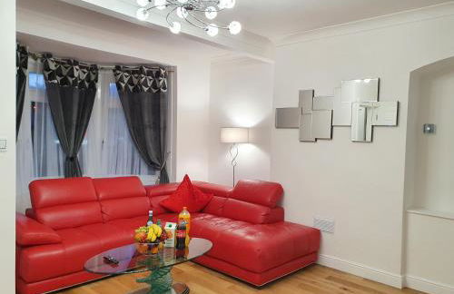 Glasgow Comfortable and Modern 3 Bedroom Mid Terraced Villa - Foto 1