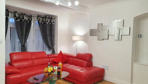 Glasgow Comfortable and Modern 3 Bedroom Mid Terraced Villa - Foto 1